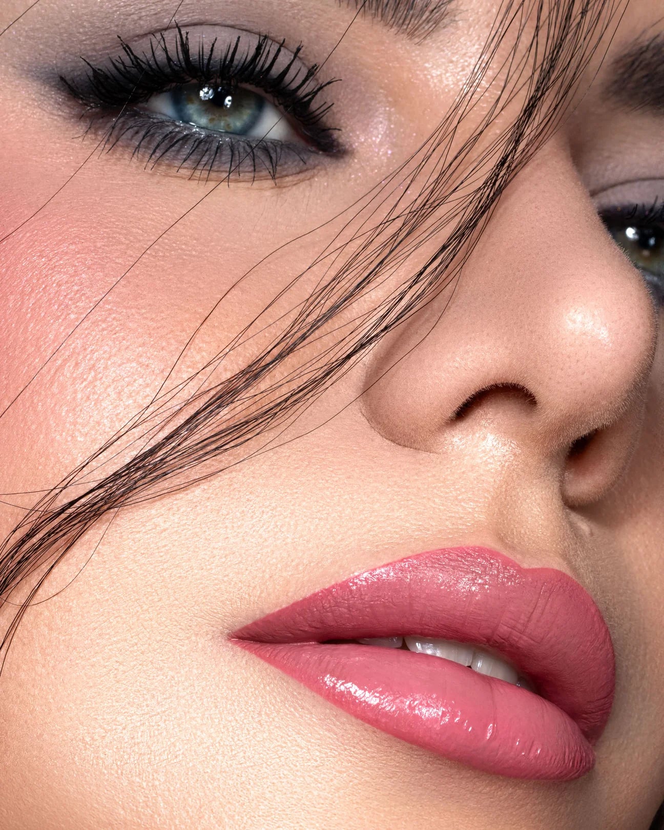 LIP BONDAGE - Rossetto Liquido Vinilico