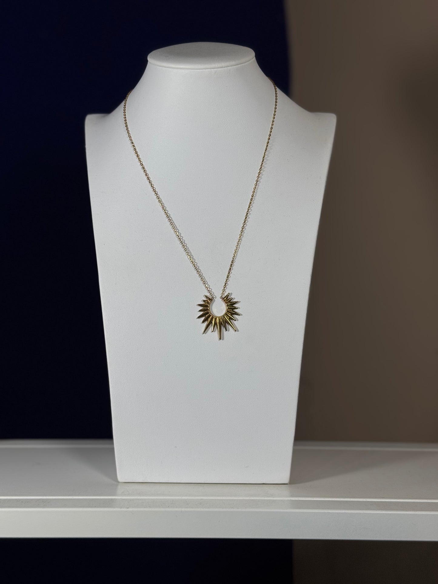 Collana Dorata con Ciondolo Sole
