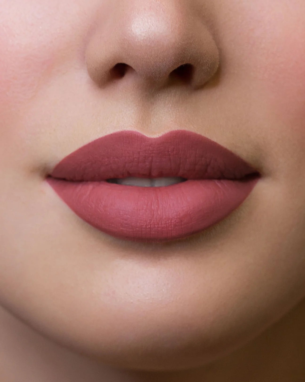 HYPNOTIZE LIQUID LIPSTICK - Rossetto Liquido Lunga Tenuta