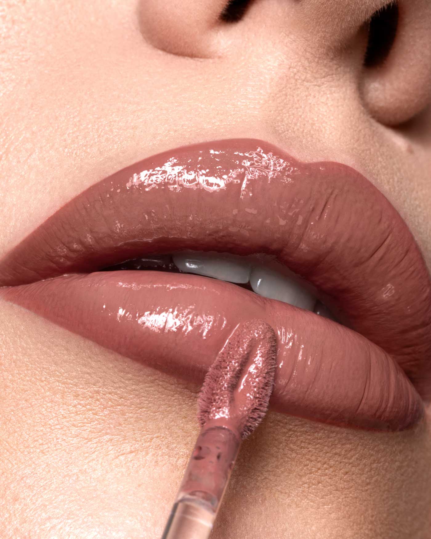 LIP BONDAGE - Rossetto Liquido Vinilico