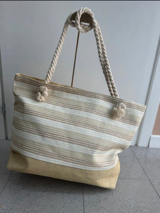 Borsa mare intrecciata – Eleganza naturale in tonalità beige