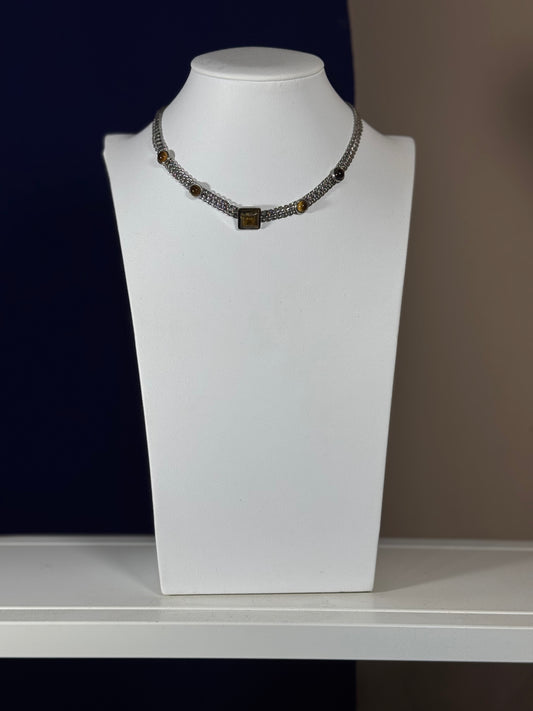 Collana argento con dettagli marrone